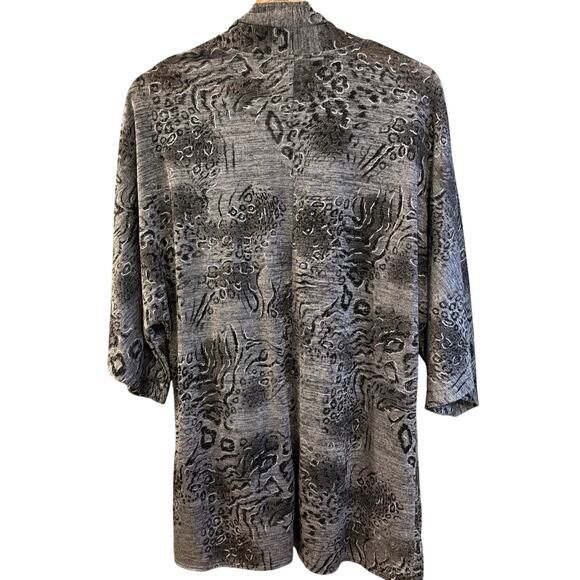CHICOS Travelers Animal Print Open Front Cardigan Gray Black Large (Chicos 2) - Picture 6 of 9
